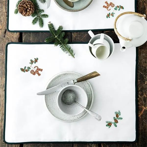 Langkilde & Søn - Julebrikke med julenisse - 38 x 50 cm.